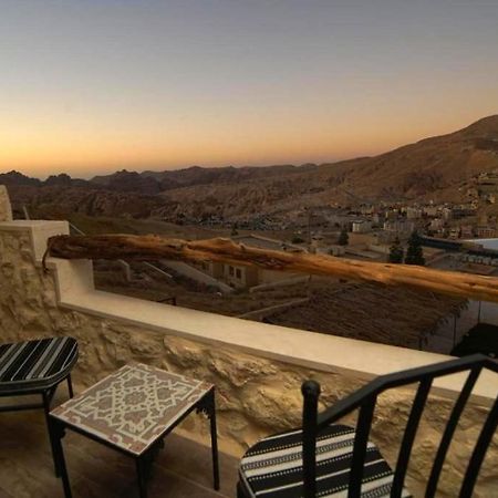 Infinity Lodge Wadi Musa Bagian luar foto