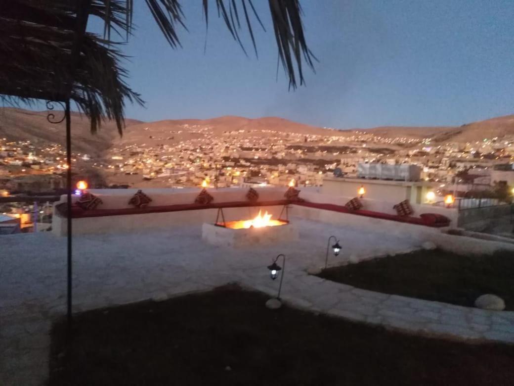Infinity Lodge Wadi Musa Bagian luar foto