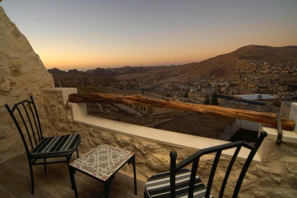Infinity Lodge Wadi Musa Bagian luar foto